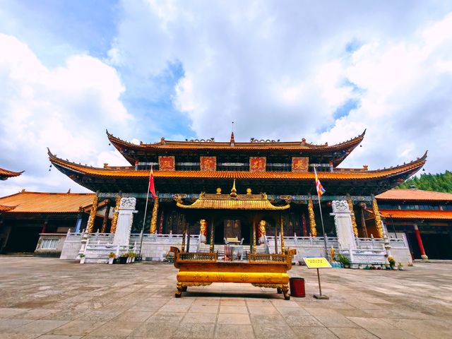 探索滇南始建於清康熙九年（1670年）的寶華禪寺，在個舊遇見老陰山的禪意時光 這座藏身於紅河州的