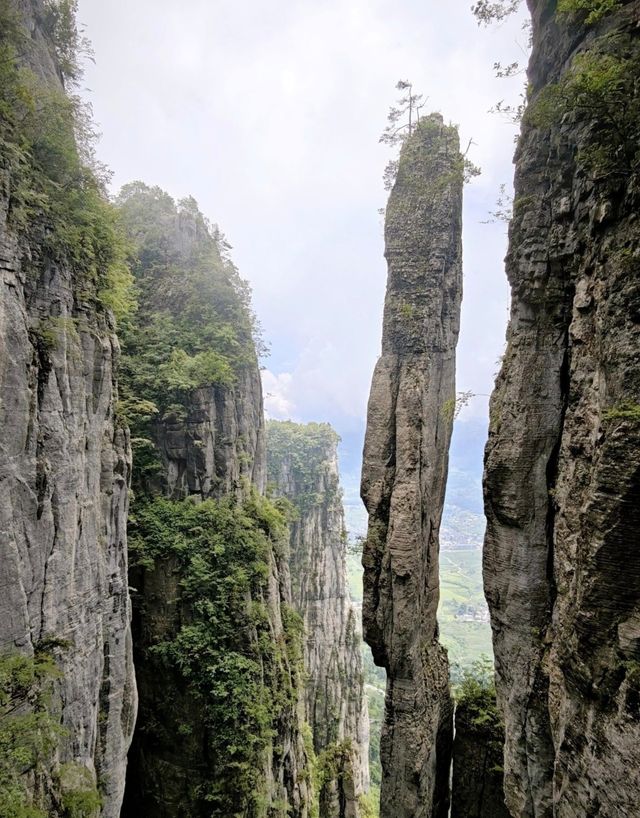 【懸浮的祕境】恩施屏山峽谷：邂逅仙境之旅