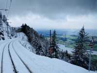 瑞士瑞吉山峰 很多來過瑞士的朋友都知道,瑞士對外開放的山峰有很多!今天給大家介紹一個在盧塞恩的山峰之