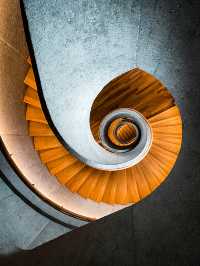 香港9大本地人才知道的影相打卡潮聖地📸|彩虹屋邨、怪獸大廈、海邊木橋,本地人私藏的小眾秘境一次收藏📷✨