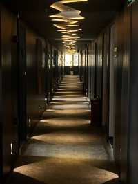 貴陽這家暗黑風酒店也太絕了!隨手一拍就是高級感大片