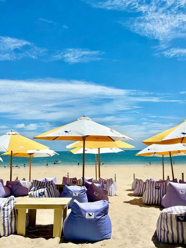 路的盡頭是海,但自由沒有盡頭 路的盡頭是海,但自由沒有盡頭