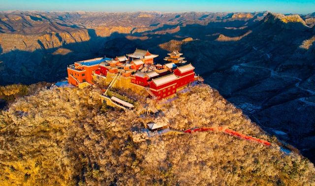 丹霞地貌徒步探險指南 丹霞地貌徒步探險指南