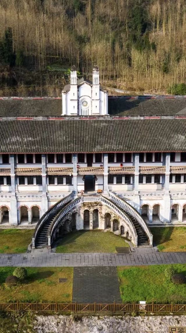 白鹿赴一場中法音樂與酒香之約 白鹿赴一場中法音樂與酒香之約