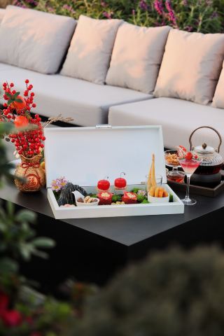 Every bite offers a unique flavor and a breathtaking view; find stunning photo spots in Guilin for the Spring Festival!