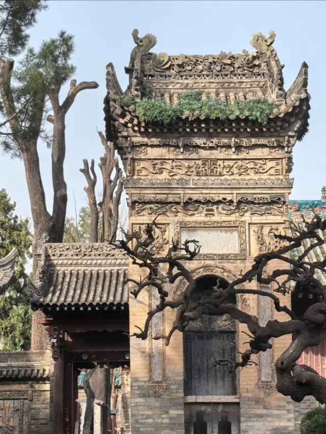 Hidden in the bustling city is a millennium treasure, the Huajue Lane Mosque in Xi’an, an architectural poem transcending time and space!