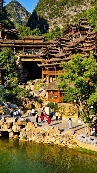Day and Night Views of Dishui Miao Village, Unique Miao Ethnic Charm