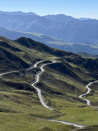 Explore the Red History of Mount Jiajin in Sichuan | A Journey Through Time and Red Memories