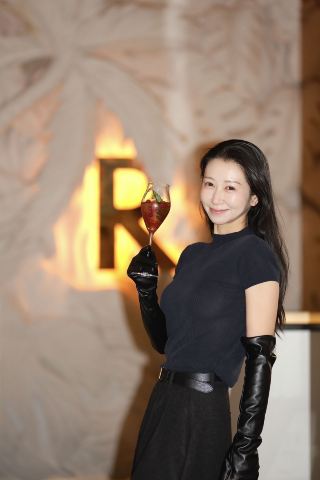 There's a hidden "Tuscan estate" here—don't blame me for not telling you!