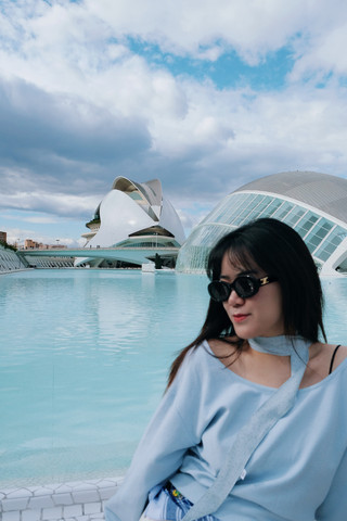 Exclusive Blue and White Color Scheme of Valencia Colorwalk