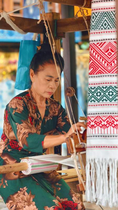 ซีซวงปันนา | ภาพถ่ายท่องเที่ยวในป่าฝนของหมู่บ้านโบราณมานเหนา
