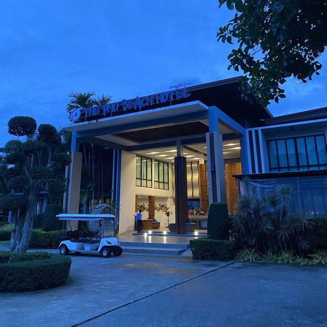 เดอะภูบีชโฮเทล โรงแรมสระสวยราคาสุดคุ้มที่อ่าวนาง