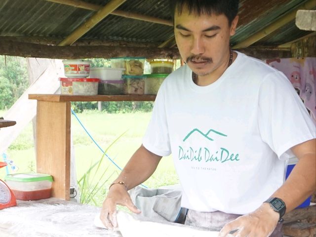 พิซซ่าโฮมเมด ที่ Daidib Daidee ปัว จังหวัดน่าน ต้องมากิน!