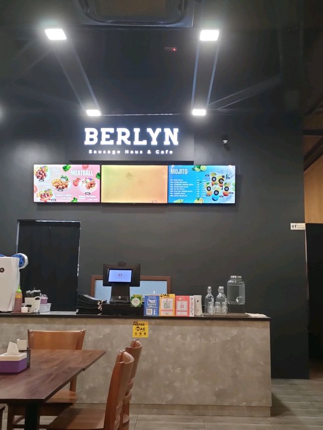 BERLYN Sausage Haus & Cafe