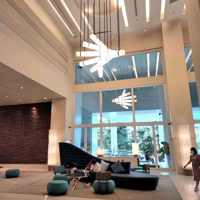 Review โรงแรม Holiday Inn Pattaya