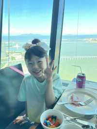 澳門旅遊塔中旋轉餐廳食與樂