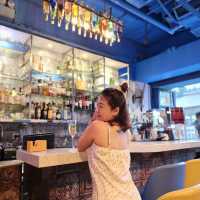 《食在東涌海堤灣畔 💓優閒渡假風OUZO BAR 》
