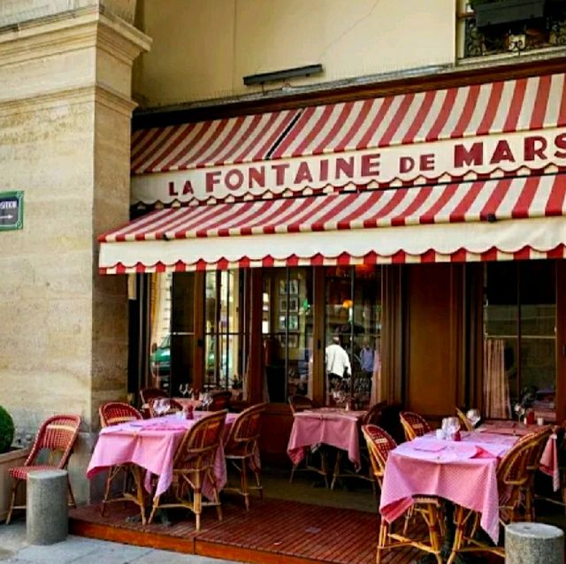 AUTHENTIC PARISIAN RESTAURANT!