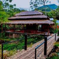ที่พักริมลำธาร ท่ามกลางหุบเขา บ่อเกลือน่าน