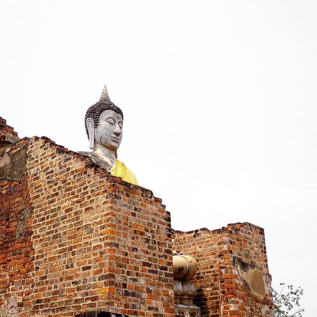 กราบพระนอนวัดใหญ่ชัยมงคล