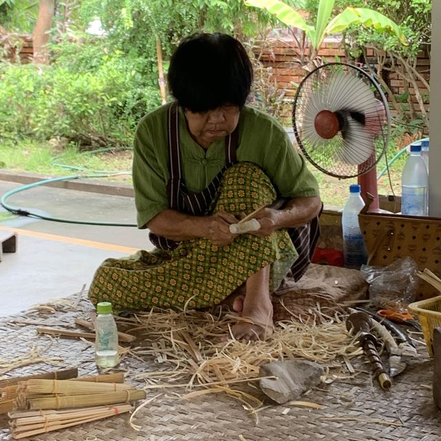 Visit the beautiful Umbrella Making Center - Chiang Mai