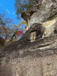 1200年の歴史を感じる岩窟、達谷毘沙門堂