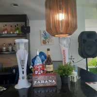 CHAMBERY POOL BAR: REFRESHING EXPERIENCE