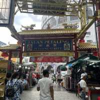 可以不用曬太陽的日間市集