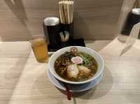 広島・新天地。広島の豚骨ラーメン『ぶちとん 本店』