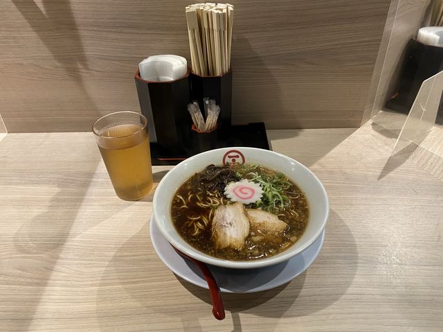 広島・新天地。広島の豚骨ラーメン『ぶちとん 本店』