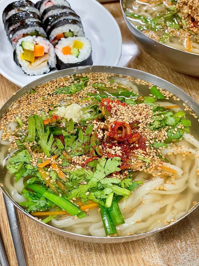 釜山🇰🇷西面　大人気のカルグクス店
