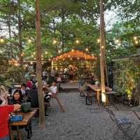 Rustic Market. An awesome hang out spot!!