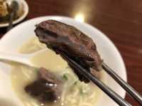 台灣台北｜清甜順口牛骨湯