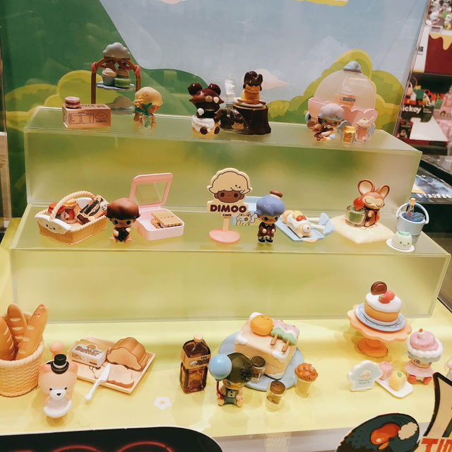 台北｜🎄🫧🤖POP MART ROBOSHOP 泡泡瑪特機器人商店(新光三越南西店三館店F1)