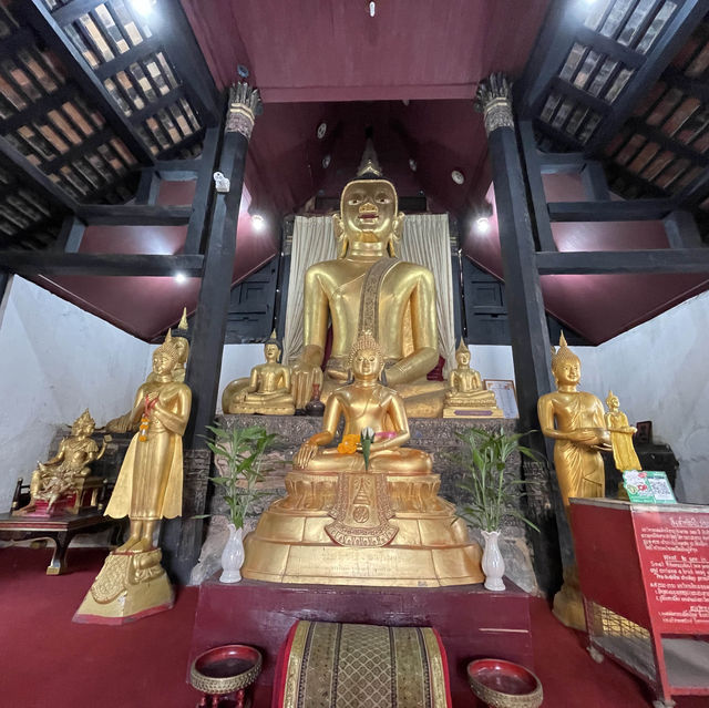 Serene Splendor: Wat Buppharam Chronicles
