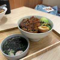 台灣料理！初遇•台小鍋•茶飯館