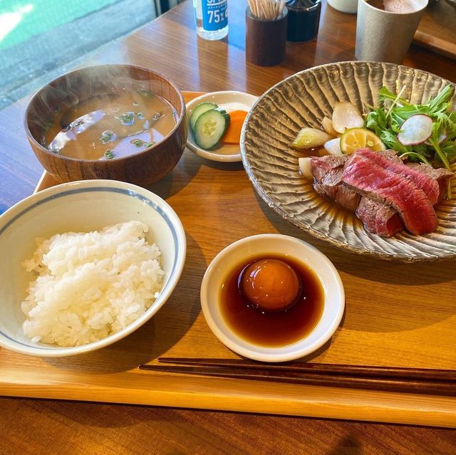 【福岡グルメ】お肉がとても柔らか！お出汁とともに食べるステーキ