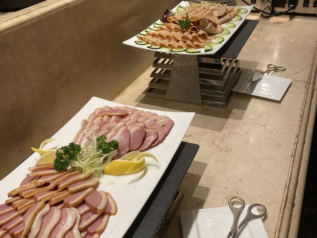 睇熊貓🐼食Buffet🦐悠遊weekend