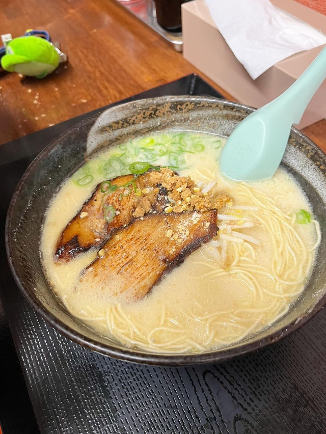 【福岡グルメ】あっさり系のまろやかなスープ🍜