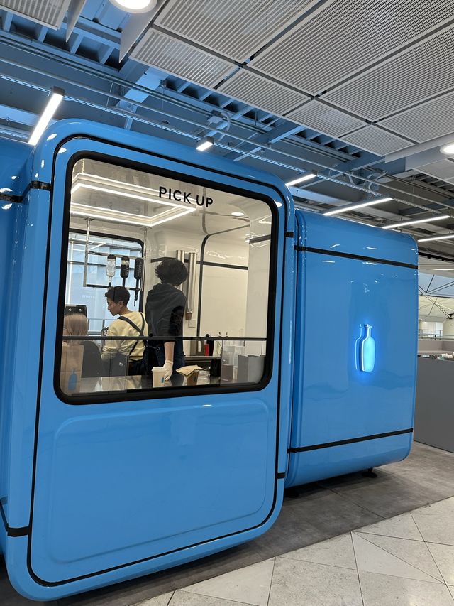 香港裡面唯一在機場的blue bottle!!!!!!