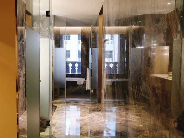 「台北美福大飯店」：氣派建築，頂級舒適體驗