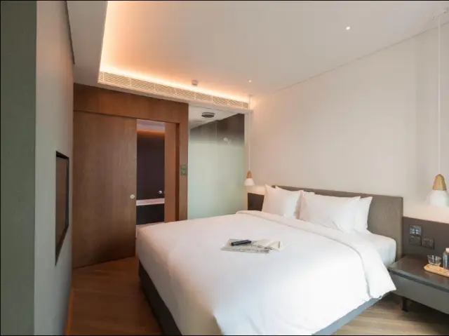 Waldman Valley Hotel: Comfortable Accommodation, Attentive Service.