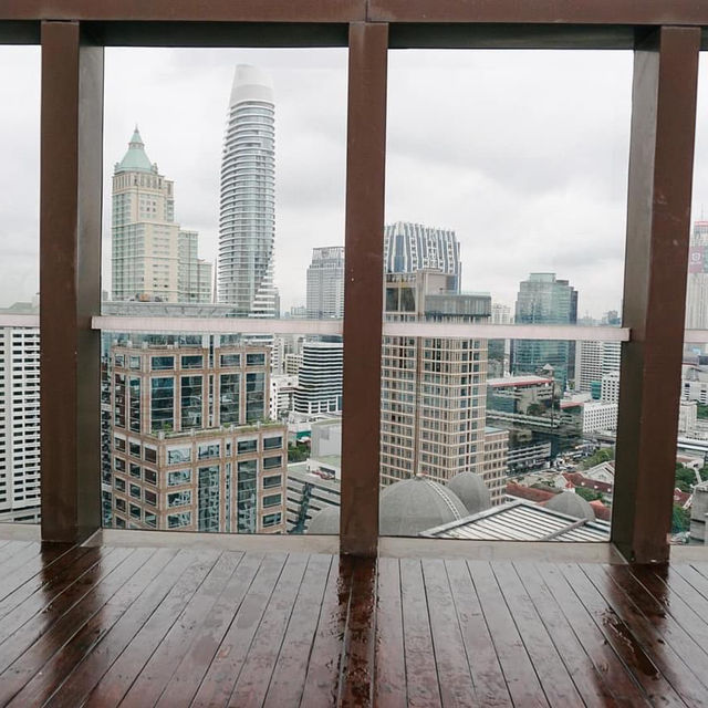 โรงแรมสวยย่านหลังสวน Urbana Langsuan Hotel