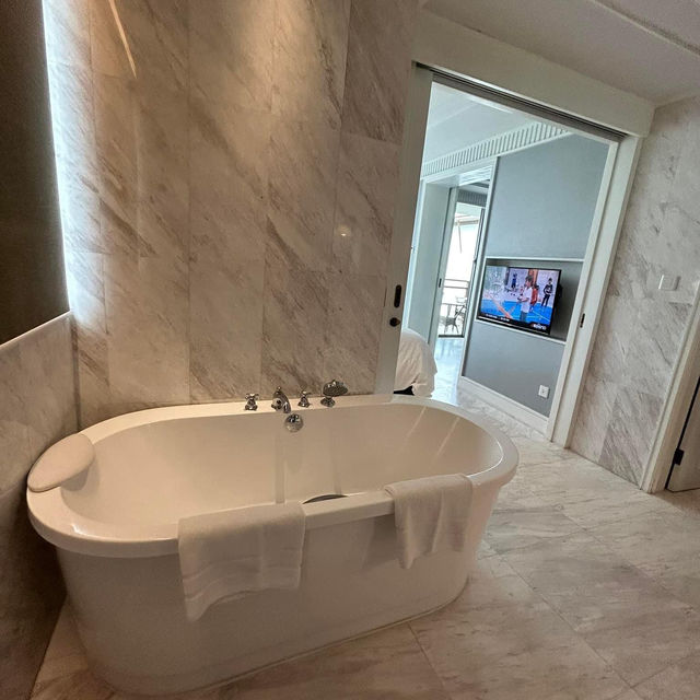 รีวิว 𝗜𝗻𝘁𝗲𝗿𝗖𝗼𝗻𝘁𝗶𝗻𝗲𝗻𝘁𝗮𝗹 หัวหิน