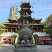 Jing An Temple วัดเก่าแก่ใจกลางเซี่ยงไฮ้