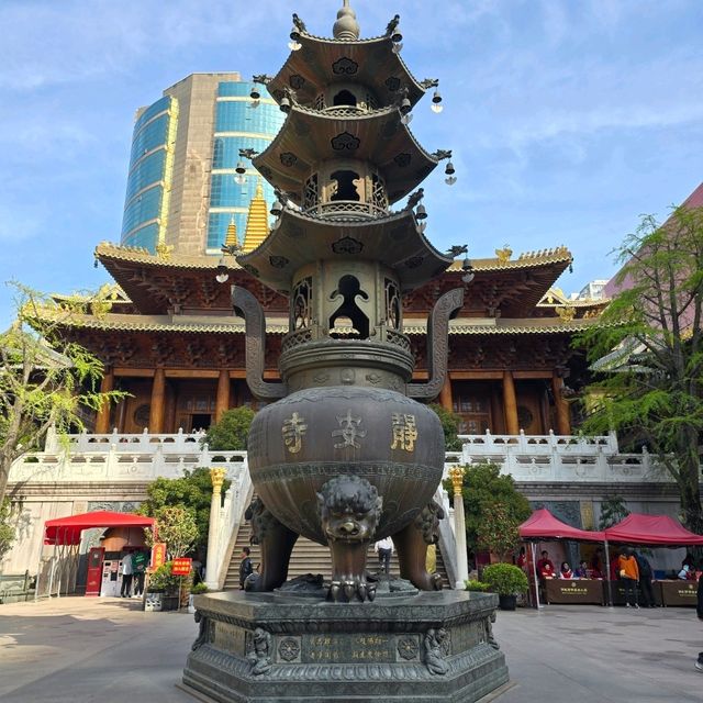 Jing An Temple วัดเก่าแก่ใจกลางเซี่ยงไฮ้