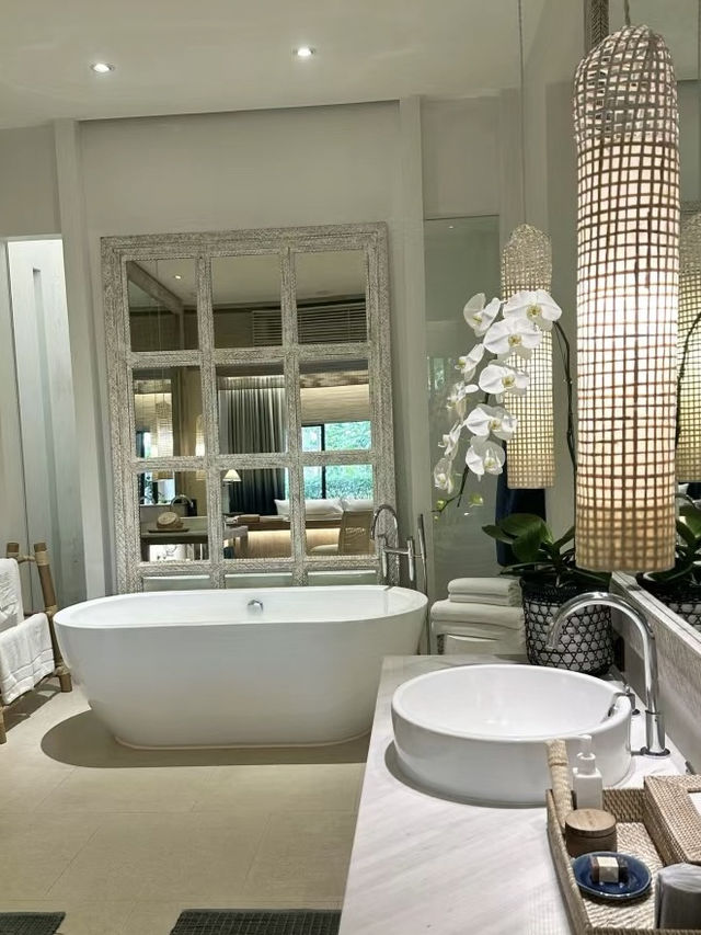 Monarque Hotel Danang 