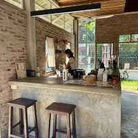 ZMOY CAFE (ศรีมอยคาเฟ่)