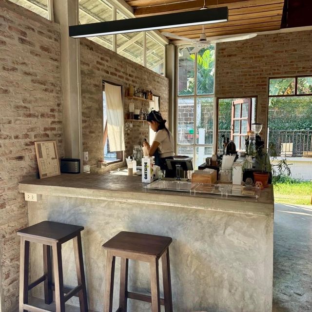 ZMOY CAFE (ศรีมอยคาเฟ่)