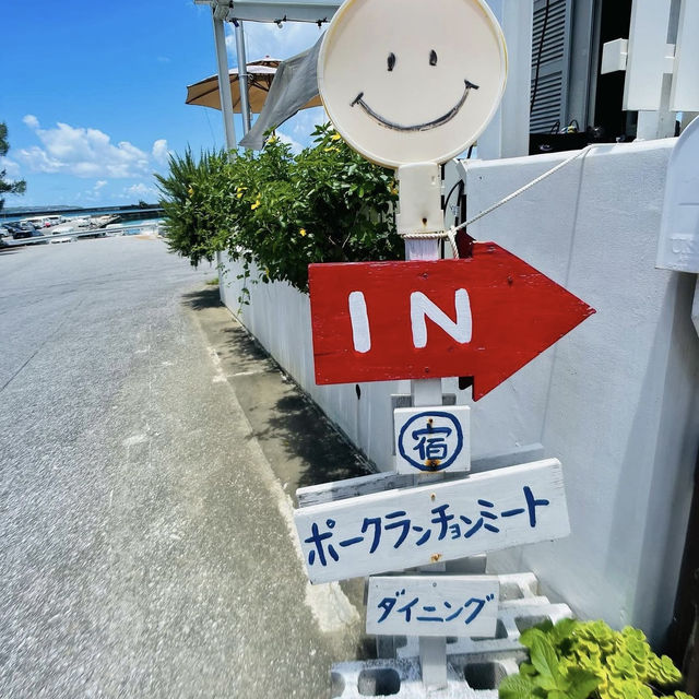 【宮古島】病みつきになること間違いなし店内がお洒落な鶏白湯宮古そば